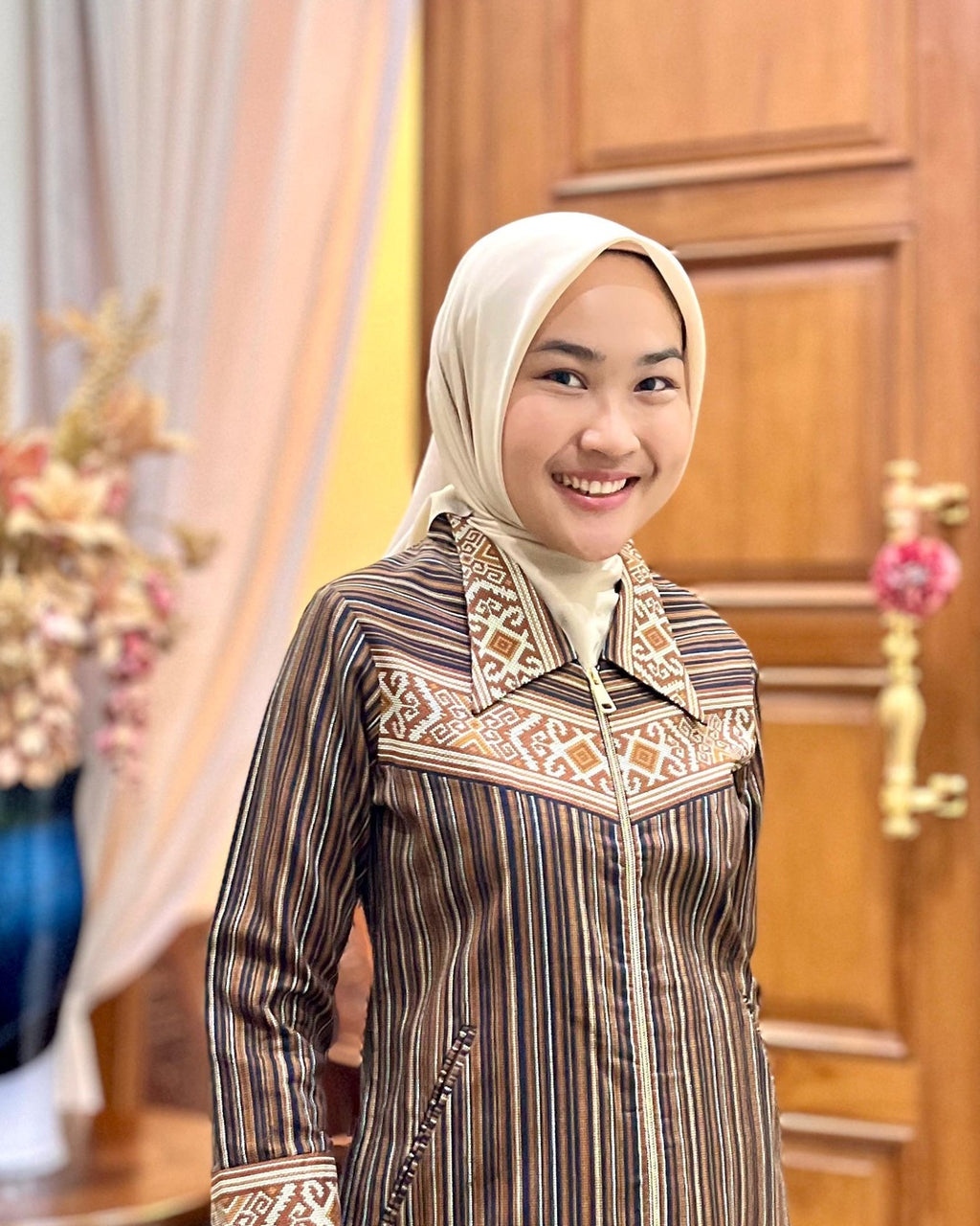Sarimbit Sutra Pasangan - Batik Smile Lookbook (2)