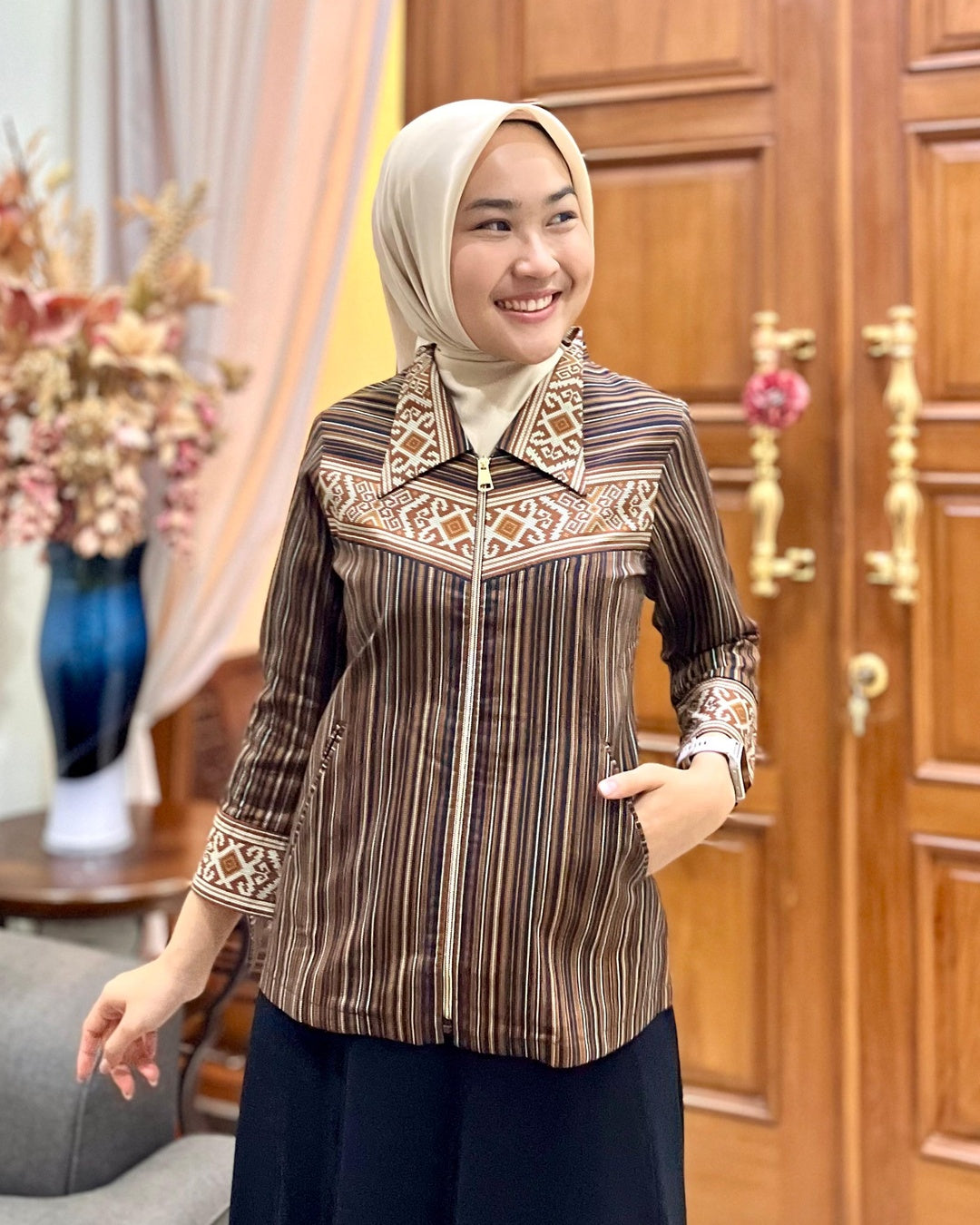 Blus Royal Navy - Batik Smile Lookbook (4)