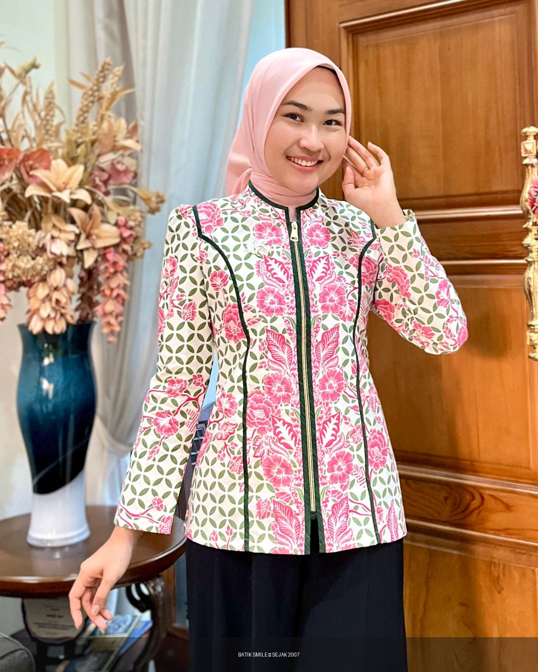 Blus Royal Navy - Batik Smile Lookbook (5)