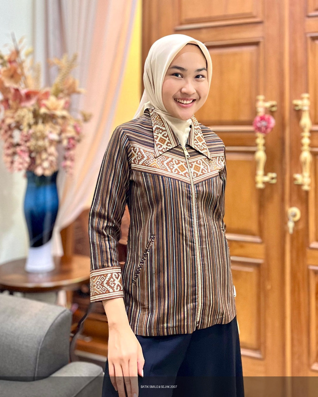 Sarimbit Sutra Pasangan - Batik Smile Lookbook (5)
